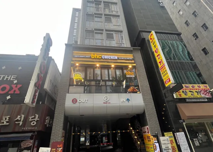 Explore On Foot Iii Market To Palace Iii Heart Of The Iii One- And-a-half-bedroom With Sliding Door アパート